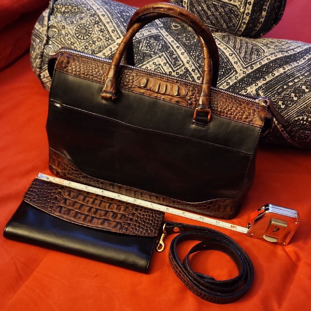 Authentic Brahmin Briefcase crossbody bag w matching wallet